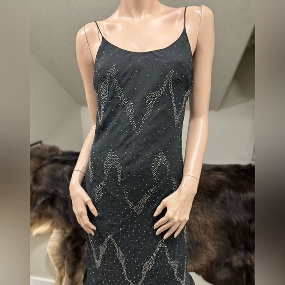 Black Chiffon V-back Sleeveless All Over Beaded Evening Dress/Party Dress - Picture 3 of 13